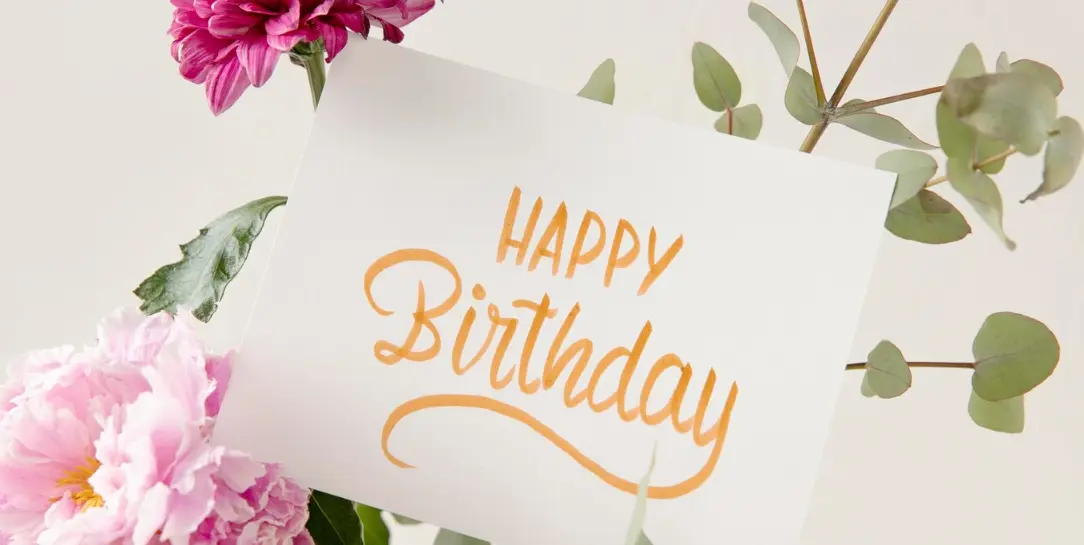 imagen destacada de feliz cumpleanos en ingles