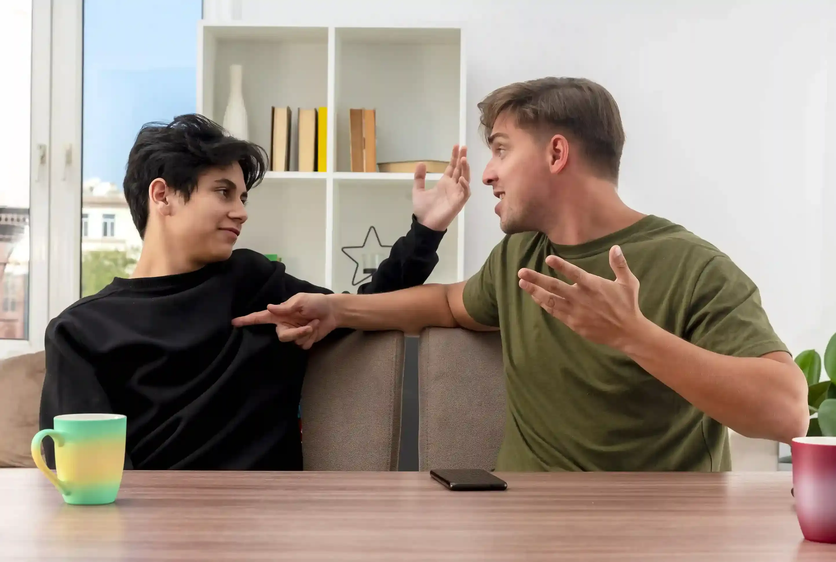 Insultos en inglés británico: significado, ejemplos y pronunciación